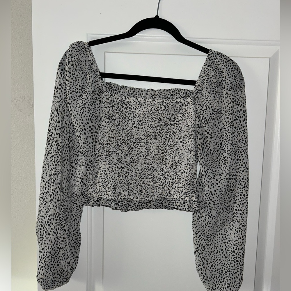 Puffed long sleeve crop top